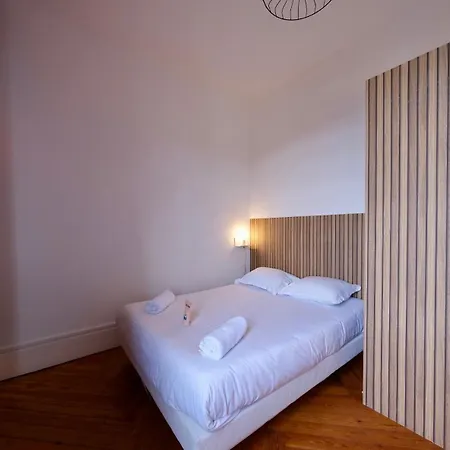 Semesterbostad Manoir Spacieux Proche Rouen - 14 Pers