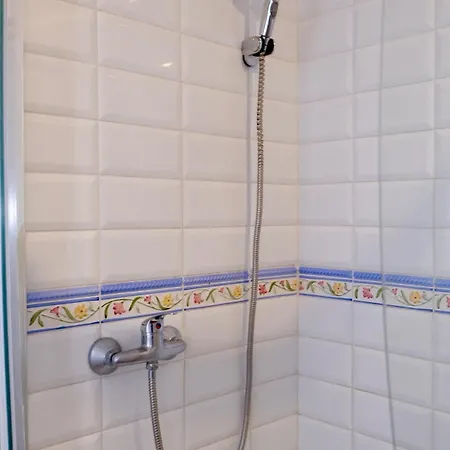 Semesterbostad Manoir Spacieux Proche Rouen - 14 Pers *