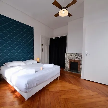 Manoir Spacieux Proche Rouen - 14 Pers